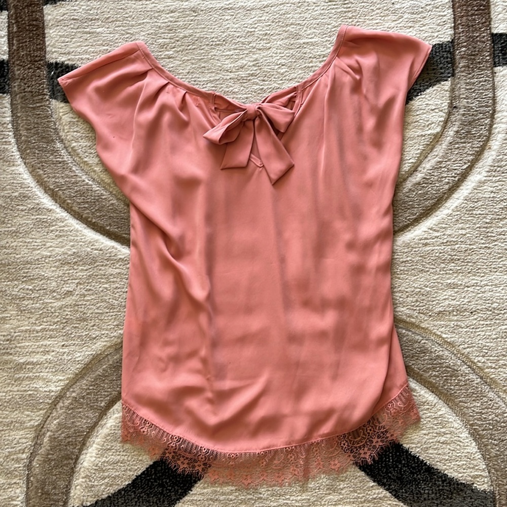 Bow back top